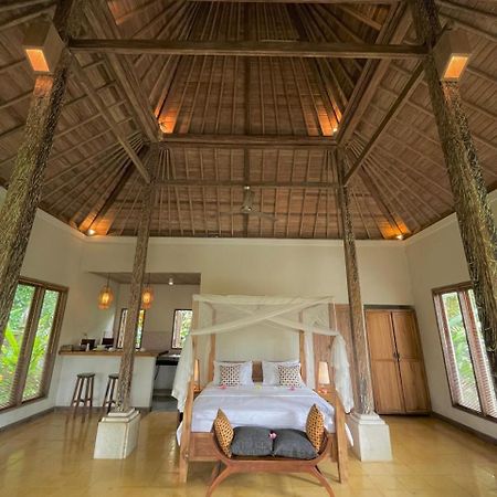 Thani Villa Ubud Exterior photo