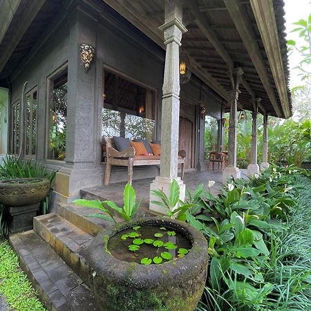 Thani Villa Ubud Exterior photo