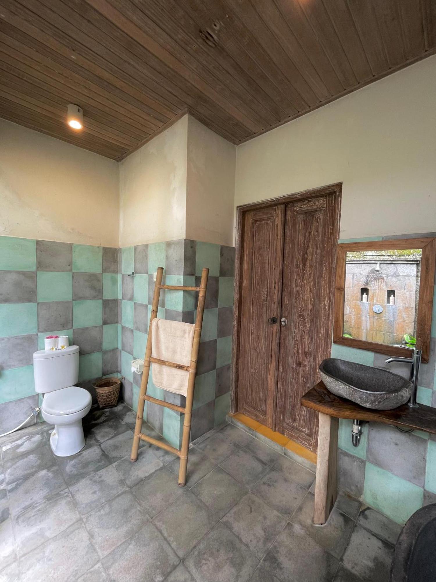 Thani Villa Ubud Exterior photo