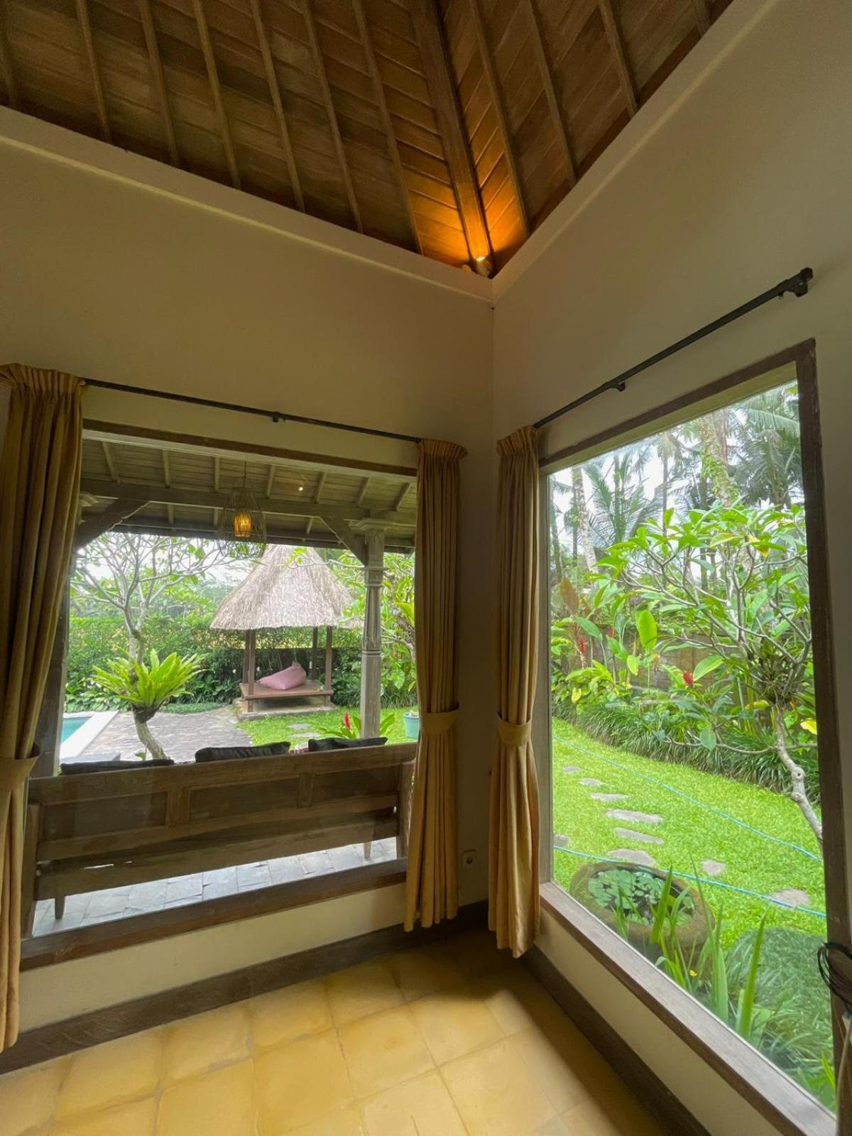 Thani Villa Ubud Exterior photo