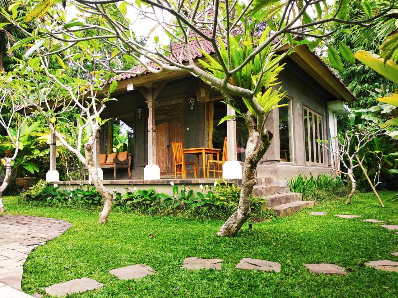 Thani Villa Ubud Exterior photo