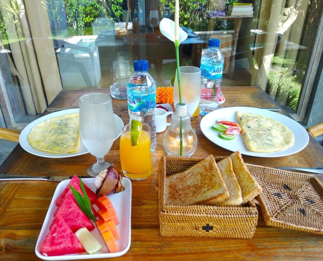 Thani Villa Ubud Exterior photo